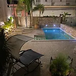 Vianova بيت ضيافة