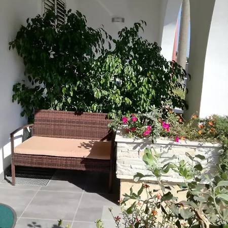 Vianova ゲストハウス ジュルディニャーノ